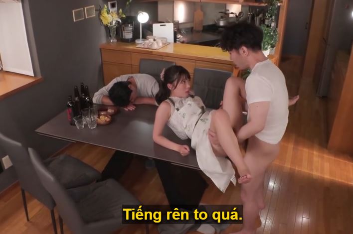 Anh tài xế số hưởng khi sếp già có cô vợ trẻ vừa xinh lại dâm vô cùng